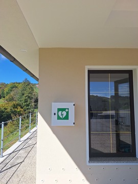 defibrilator Dobležiče 1a